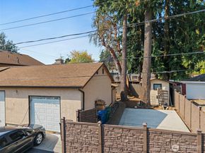 128 NE 125th Street, Seattle WA 98125