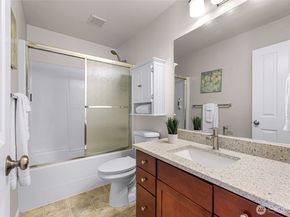 319 196th Place SW 102, Lynnwood WA 98036