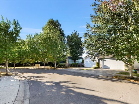 319 196th Place SW 102, Lynnwood WA 98036