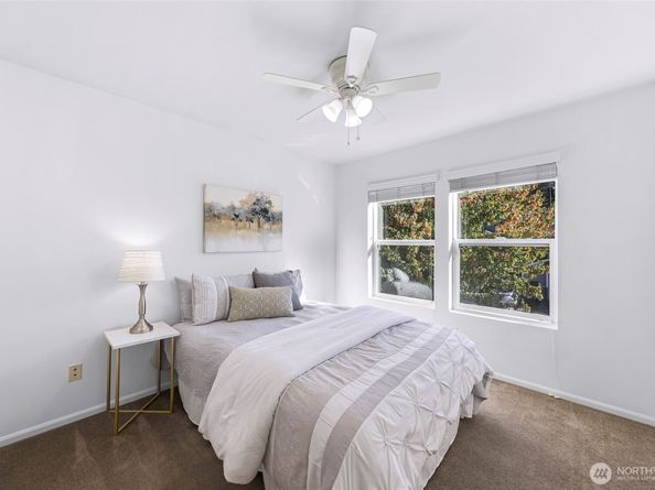 319 196th Place SW 102, Lynnwood WA 98036