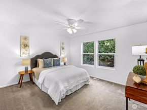 319 196th Place SW 102, Lynnwood WA 98036
