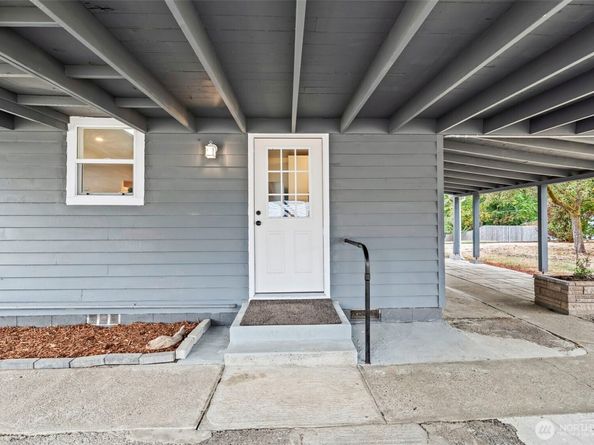 2426 NE 30th Street, Bremerton WA 98310