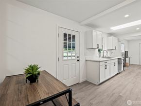 2426 NE 30th Street, Bremerton WA 98310