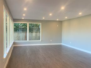 815 108th Ave SE, Bellevue WA 98004