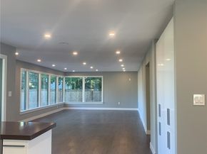 815 108th Ave SE, Bellevue WA 98004