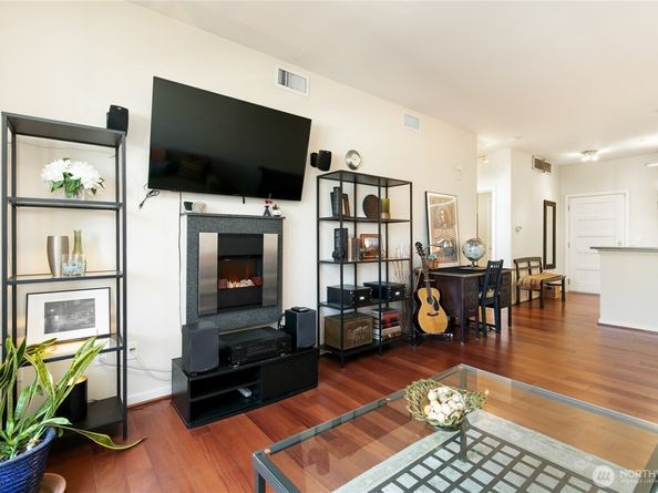 1530 NW Market St 809, Seattle WA 98107
