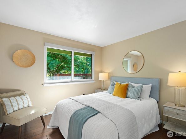 21806 NE 17th Court, Sammamish WA 98074