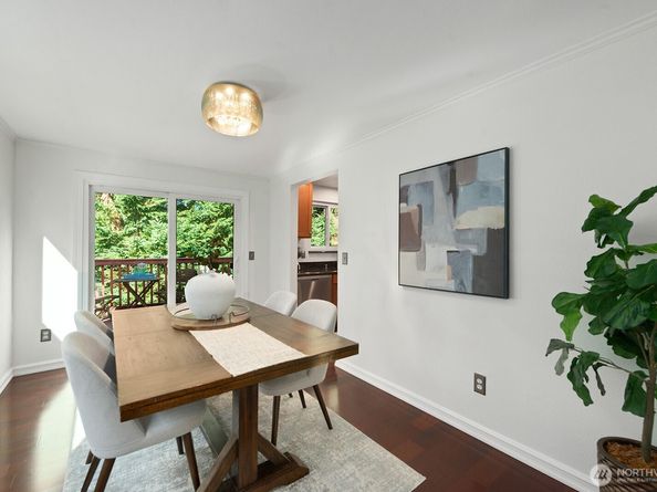 21806 NE 17th Court, Sammamish WA 98074