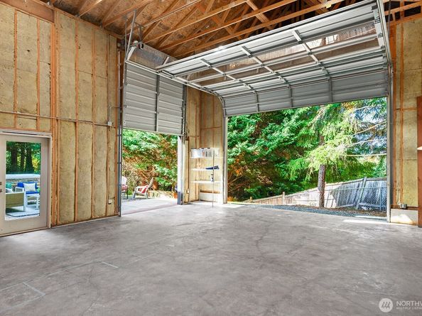 21806 NE 17th Court, Sammamish WA 98074