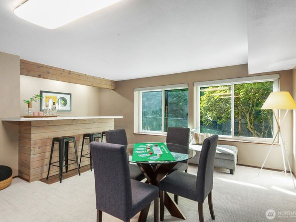 21806 NE 17th Court, Sammamish WA 98074