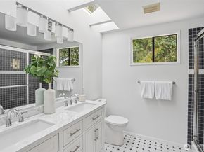 10129 NE 144th Court, Kirkland WA 98034