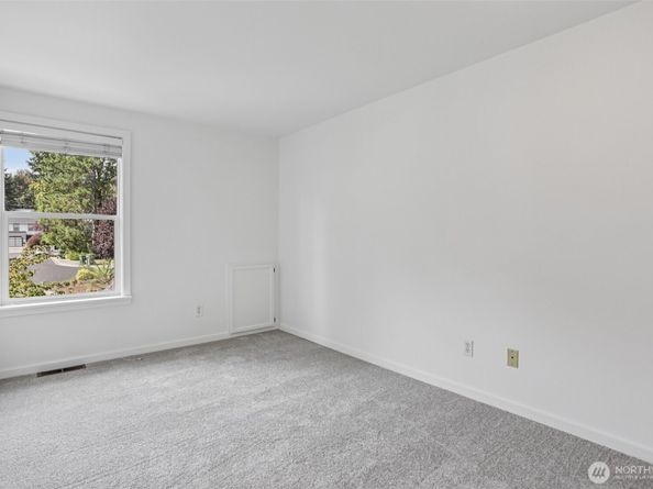 10129 NE 144th Court, Kirkland WA 98034