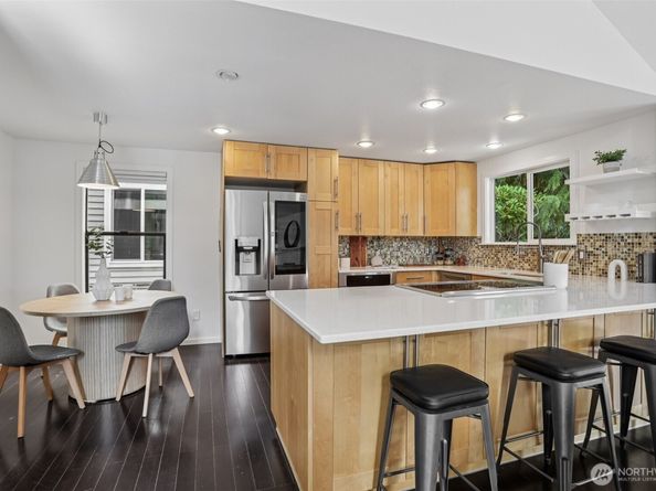 10129 NE 144th Court, Kirkland WA 98034