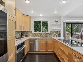 10129 NE 144th Court, Kirkland WA 98034