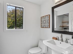 10129 NE 144th Court, Kirkland WA 98034