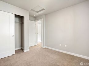 4910 S Willow Street B, Seattle WA 98118