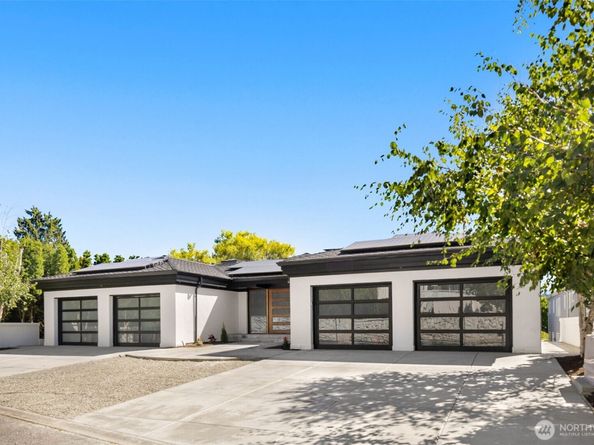 5044 Butterworth Road, Mercer Island WA 98040