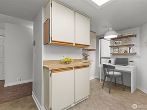 500 W Roy Street W103, Seattle WA 98119