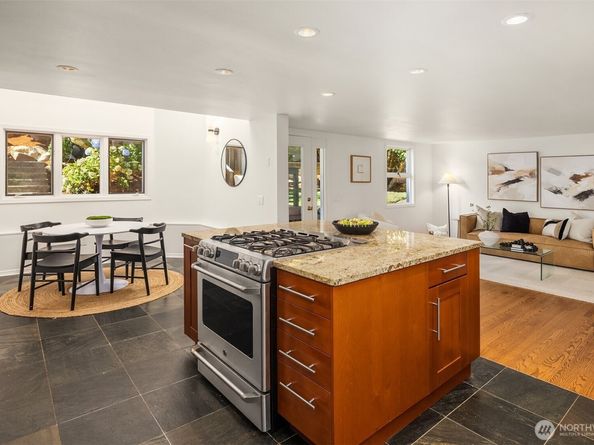 2439 36th Avenue W, Seattle WA 98199
