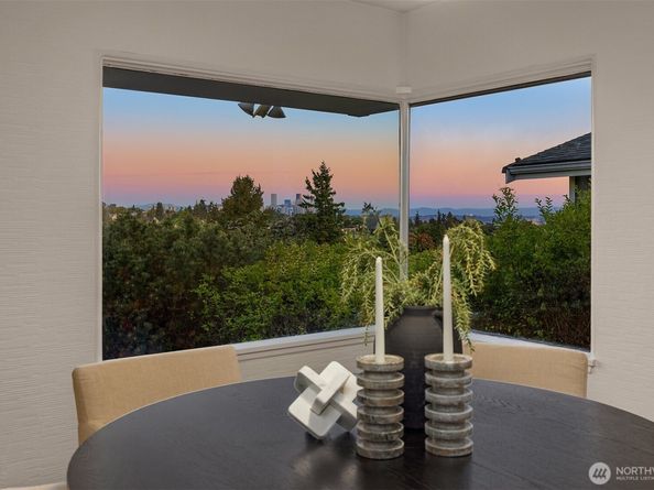 2439 36th Avenue W, Seattle WA 98199