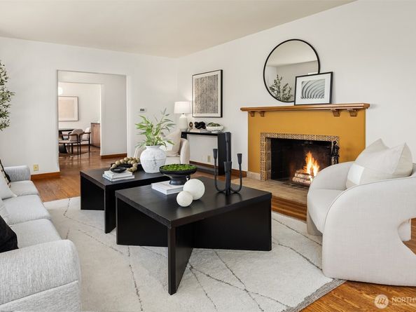 2439 36th Avenue W, Seattle WA 98199