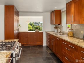 2439 36th Avenue W, Seattle WA 98199