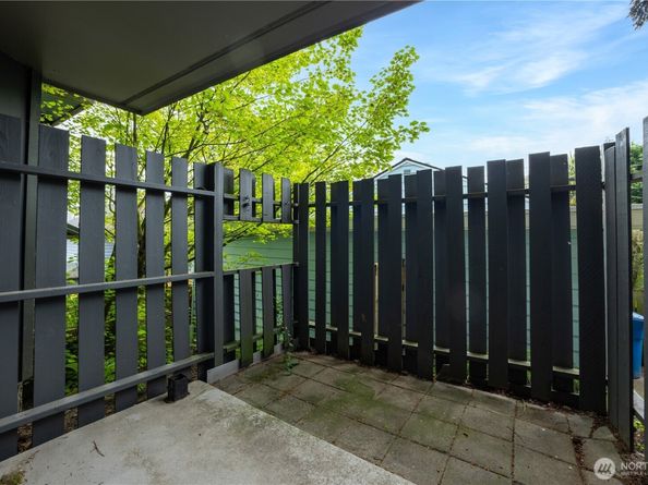 3053 14th Avenue W 102, Seattle WA 98119