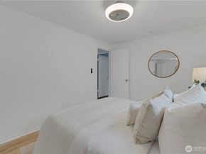 3053 14th Avenue W 102, Seattle WA 98119