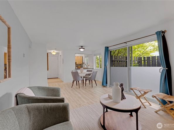 3053 14th Avenue W 102, Seattle WA 98119