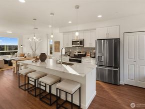 2781 Clare Avenue 5, Bremerton WA 98310