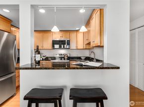 410 W Roy Street E101, Seattle WA 98119