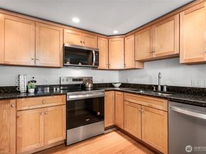 410 W Roy Street E101, Seattle WA 98119