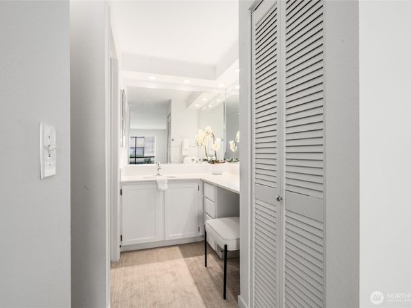 410 W Roy Street E101, Seattle WA 98119