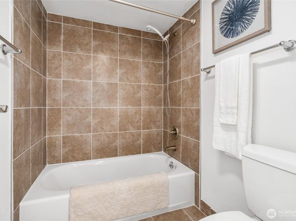 410 W Roy Street E101, Seattle WA 98119