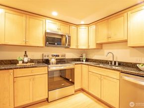 410 W Roy Street E101, Seattle WA 98119