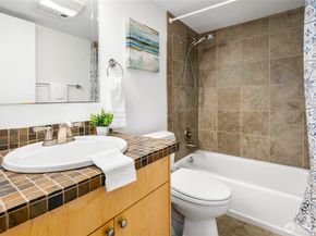 410 W Roy Street E101, Seattle WA 98119