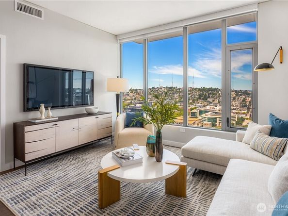 2510 6th Avenue 2809, Seattle WA 98121
