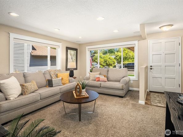 22428 19th Avenue SE, Bothell WA 98021
