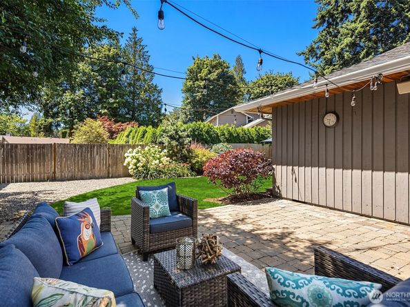 22428 19th Avenue SE, Bothell WA 98021