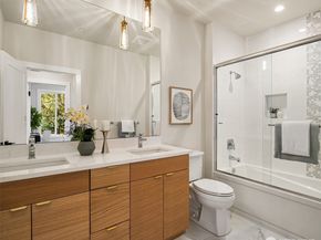 240 W Lake Sammamish Parkway SE, Bellevue WA 98008