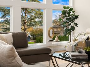 240 W Lake Sammamish Parkway SE, Bellevue WA 98008