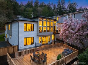 240 W Lake Sammamish Parkway SE, Bellevue WA 98008