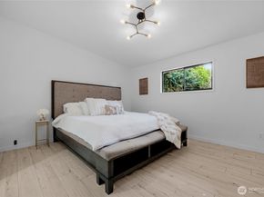 406 Center Place, Everett WA 98203