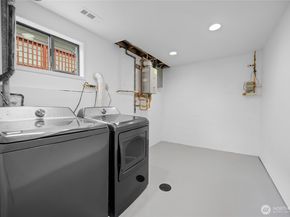 406 Center Place, Everett WA 98203