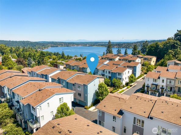 14646 35th Court NE, Lake Forest Park WA 98155