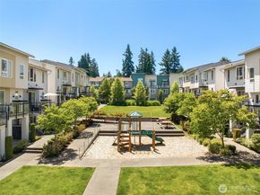 14646 35th Court NE, Lake Forest Park WA 98155