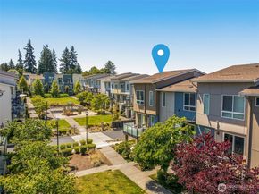 14646 35th Court NE, Lake Forest Park WA 98155