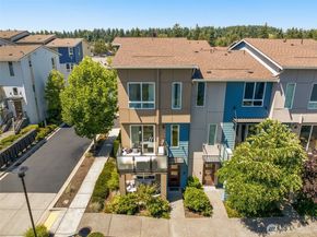 14646 35th Court NE, Lake Forest Park WA 98155