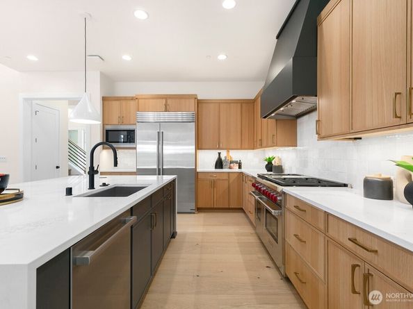 1631 168th Place NE, Bellevue WA 98008