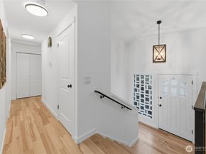 20911 30th Drive SE, Bothell WA 98021